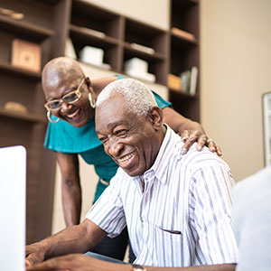 Senior's Digital Café: Connecting Beyond Walls